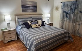 Stylish And Modern Shorewalk Condo Close To Top Beaches, Heated Pools, Hot Tub, Img Academy, Dining